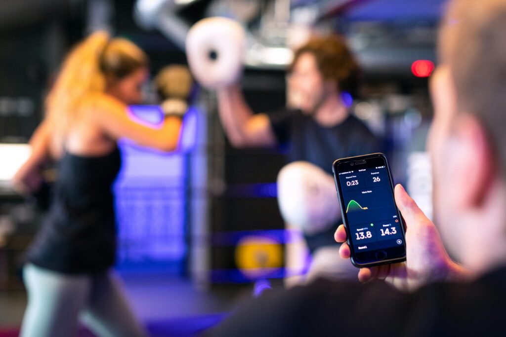 Online fitness coaching tracking apps