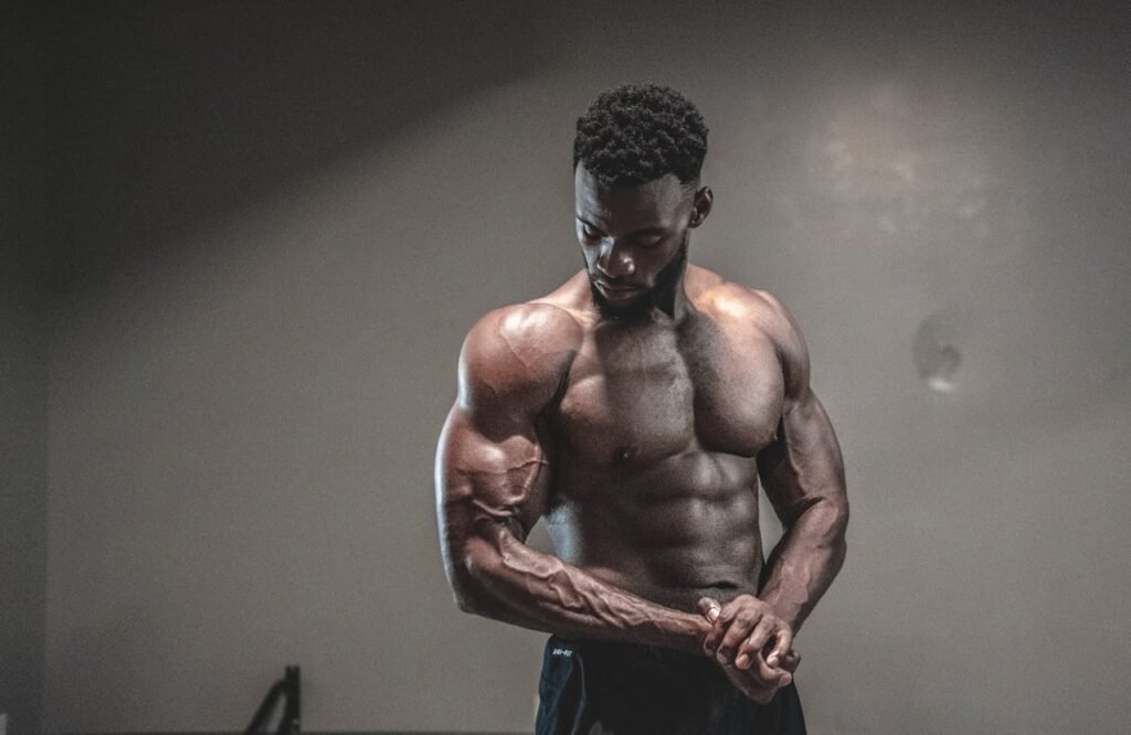 Debunk common myths about getting abs. Learn the truth about spot reduction, carbohydrates, and the efficacy of ab gadgets for achieving defined abs.